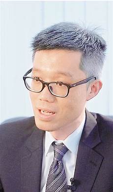 大家需要下载一个本地服务器运行的